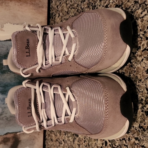 L.L Bean Comfort Fitness Walking Shoes, Gray Suede Mesh - Size 9.5M - Picture 2 of 7